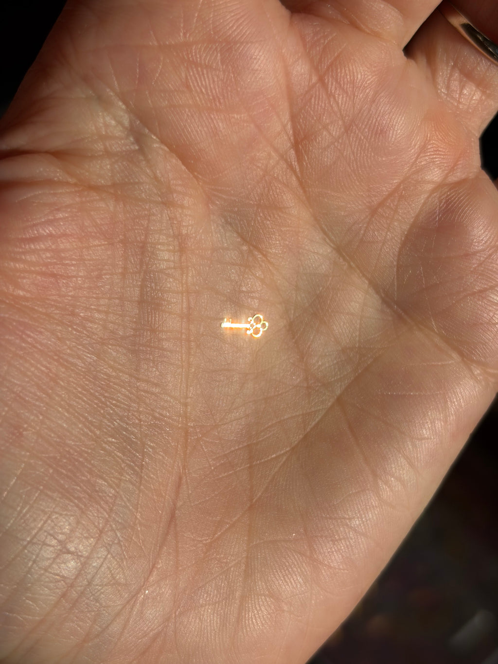 Side Quest Chill Pill Charm